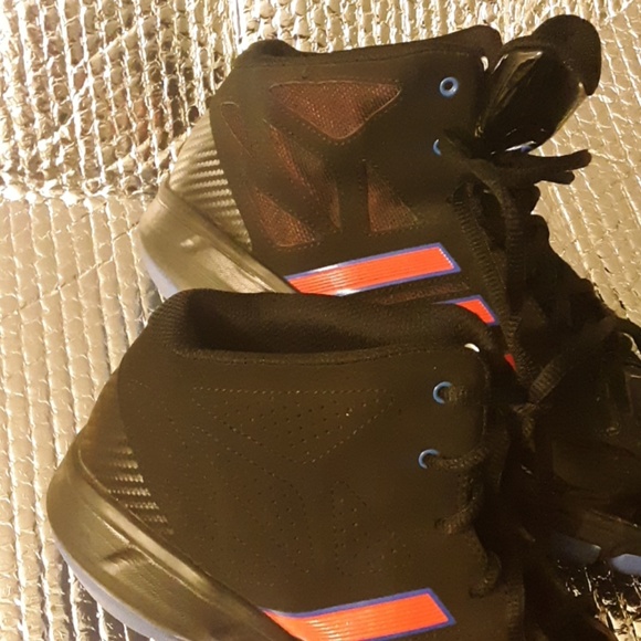 Addidas black/red stripes "mens" - Picture 5 of 8